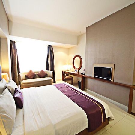 Anggrek Shopping Hotel Bandung Exterior photo