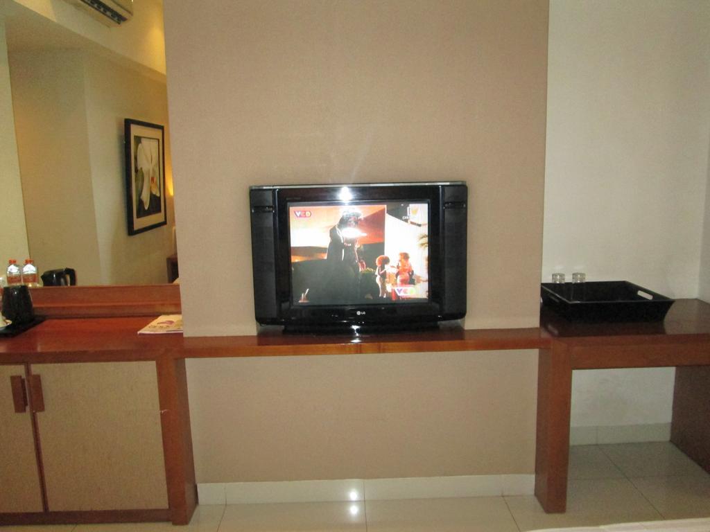 Anggrek Shopping Hotel Bandung Exterior photo
