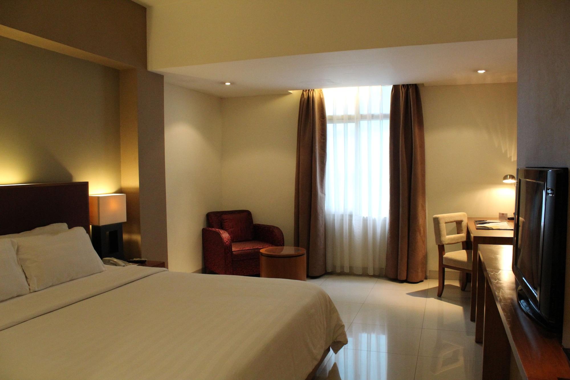Anggrek Shopping Hotel Bandung Exterior photo