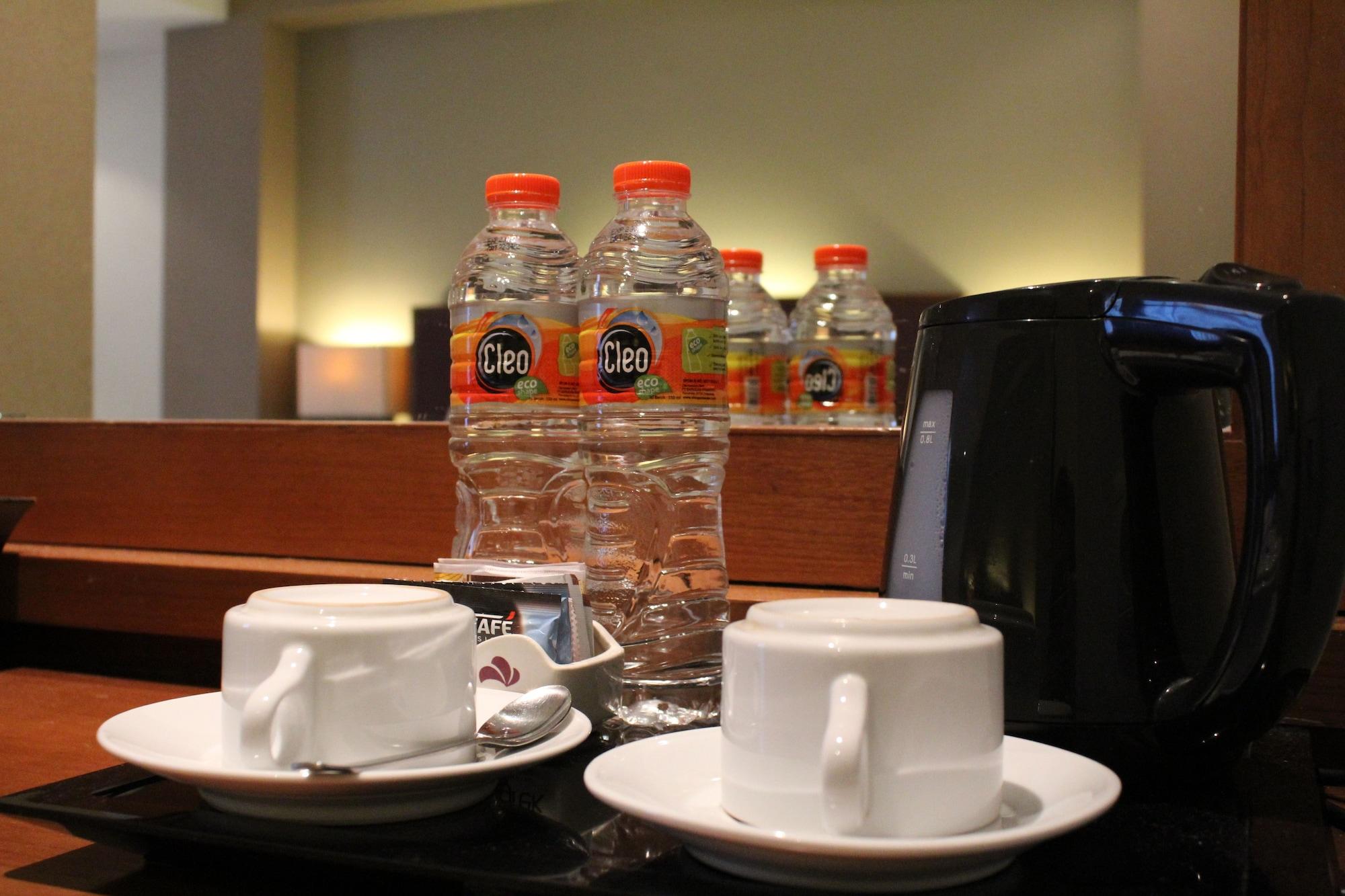 Anggrek Shopping Hotel Bandung Exterior photo