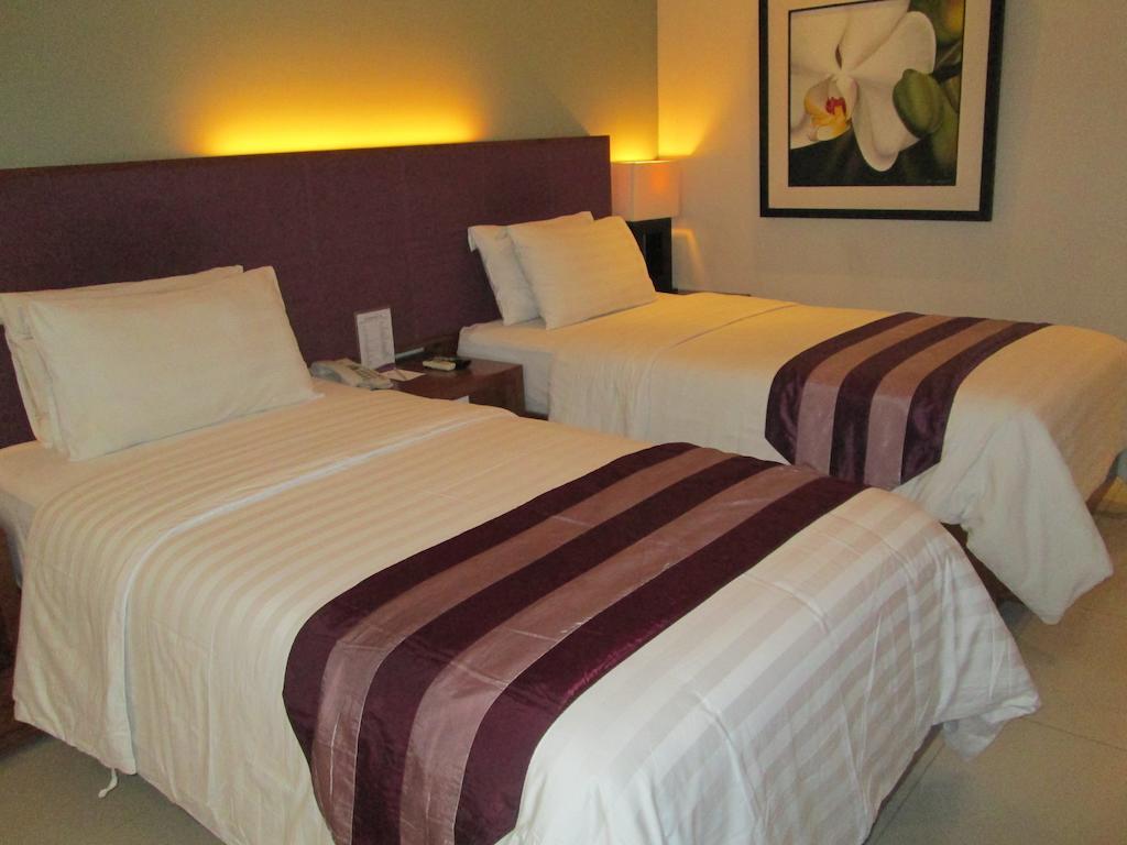 Anggrek Shopping Hotel Bandung Room photo