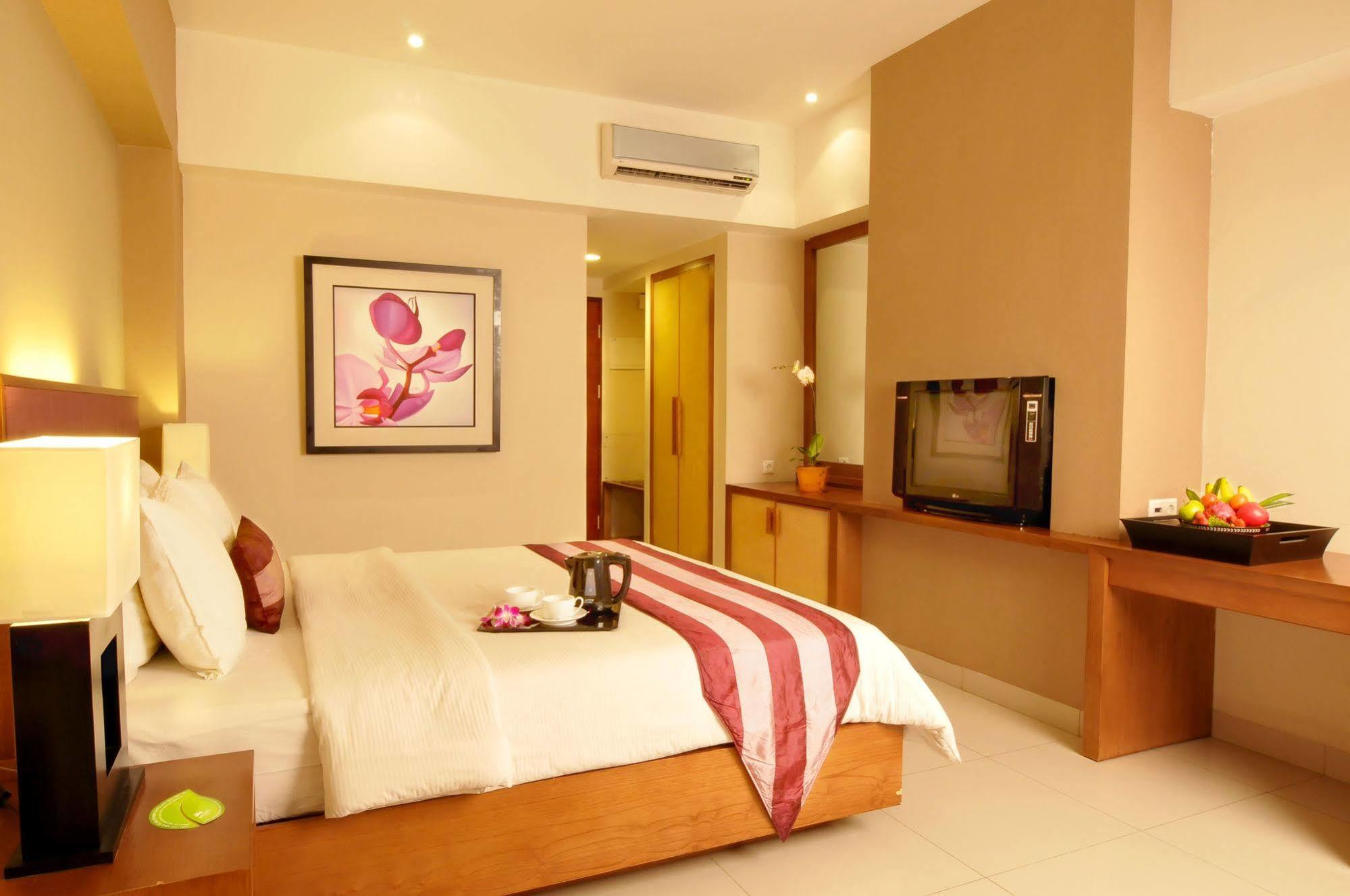 Anggrek Shopping Hotel Bandung Exterior photo
